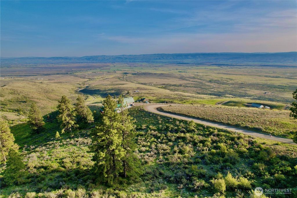 Photo of 2801 W Sun East Road, Ellensburg, WA 98926 (MLS # 2472133)