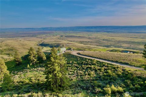 Photo of 2801 W Sun East Road, Ellensburg, WA 98926 (MLS # 2472133)