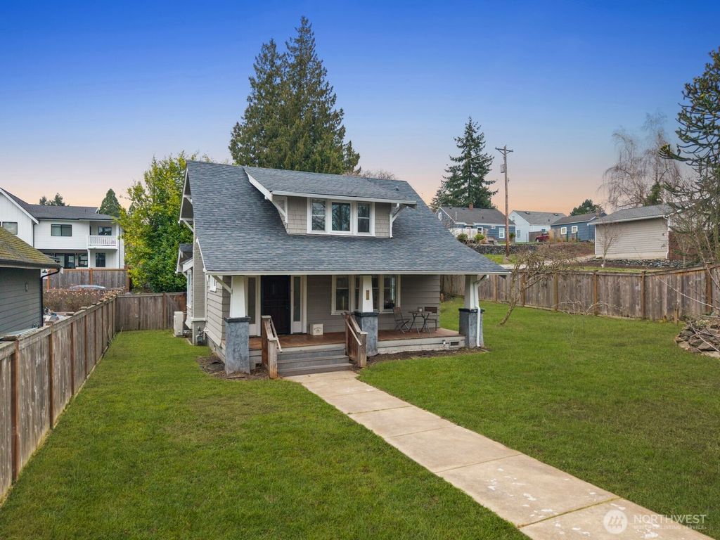 Photo of 5001 N 10th Street, Tacoma, WA 98406 (MLS # 2467966)