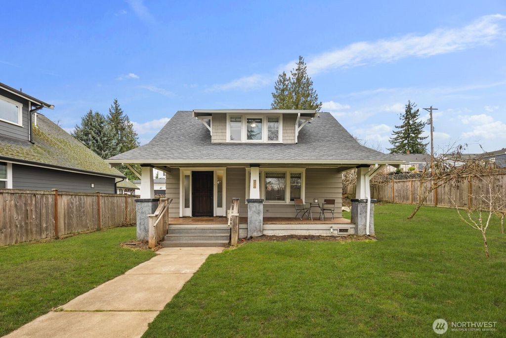 Photo of 5001 N 10th Street, Tacoma, WA 98406 (MLS # 2467966)