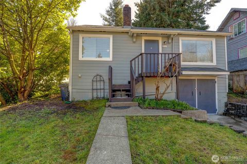 Photo of 211 W Harvard Avenue, Shelton, WA 98584 (MLS # 2498224)