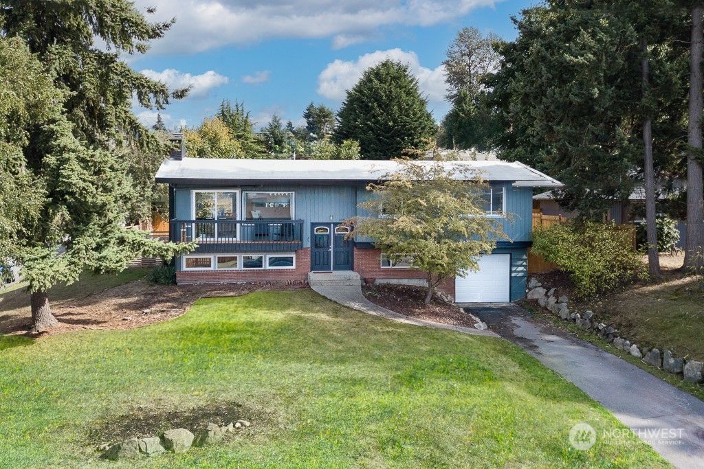 Photo of 23402 25th Avenue S, Des Moines, WA 98198 (MLS # 2167425)