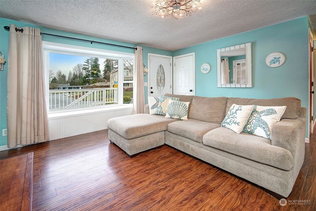 Photo of 21711 6th Avenue W, Bothell, WA 98021 (MLS # 2201257)