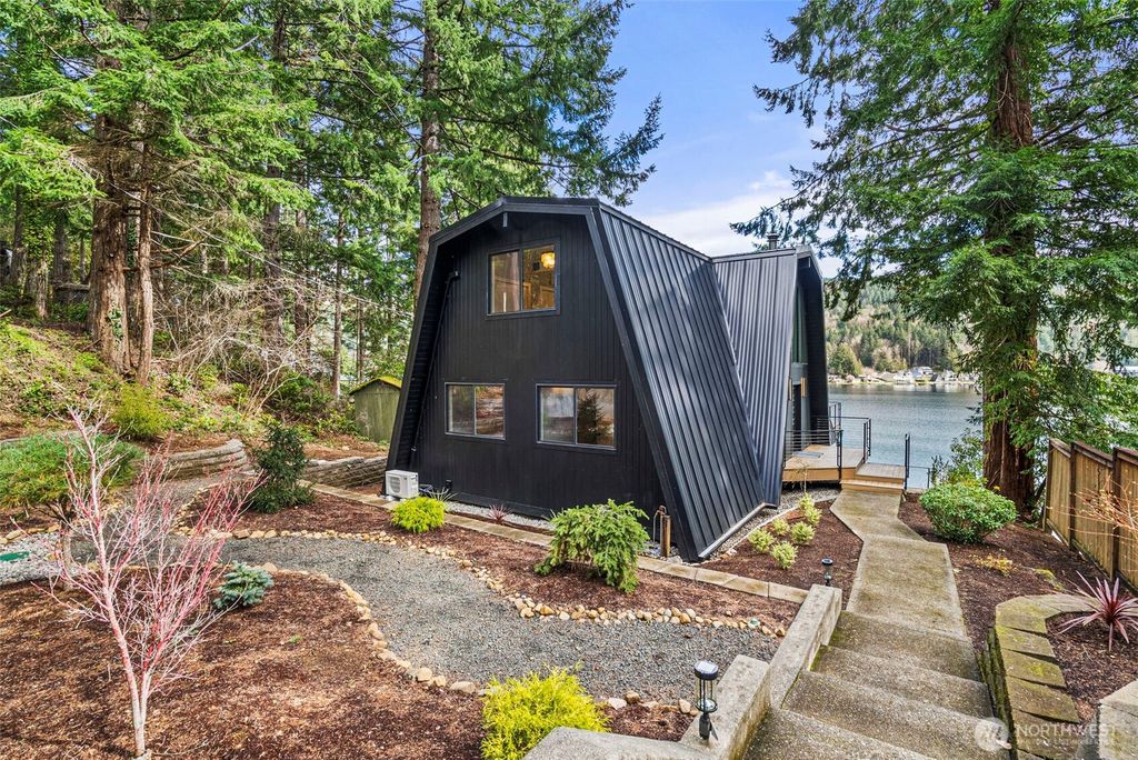 Photo of 1721 Summit Lake Shore Road NW, Olympia, WA 98502 (MLS # 2498614)