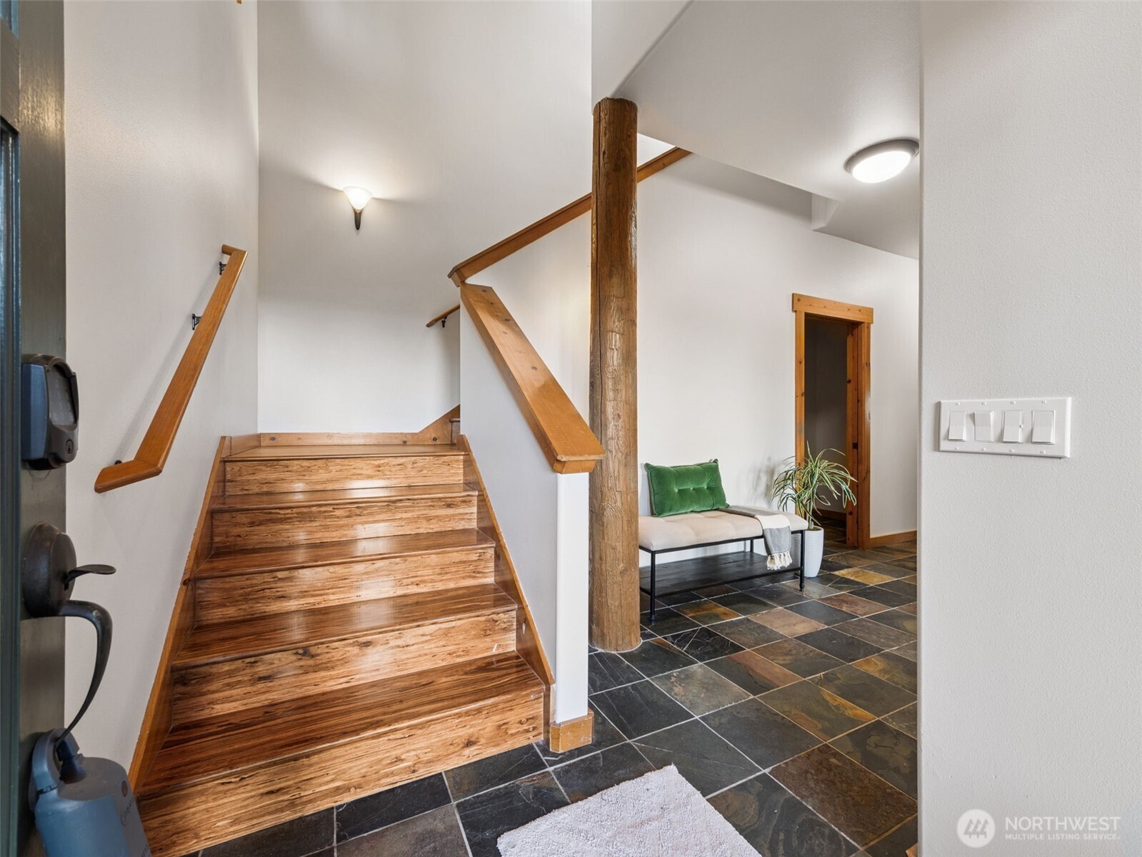 15926 Maplewild Avenue SW