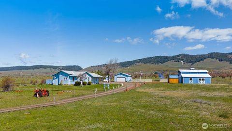 Photo of 221 Upper Green Canyon Road, Ellensburg, WA 98926 (MLS # 2510375)