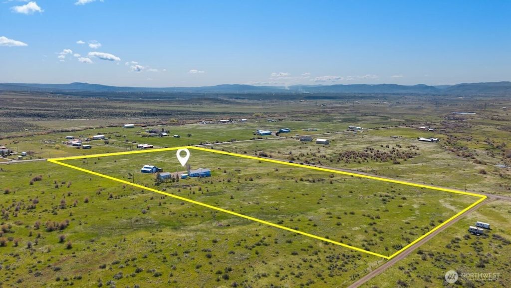 Photo of 221 Upper Green Canyon Road, Ellensburg, WA 98926 (MLS # 2510375)