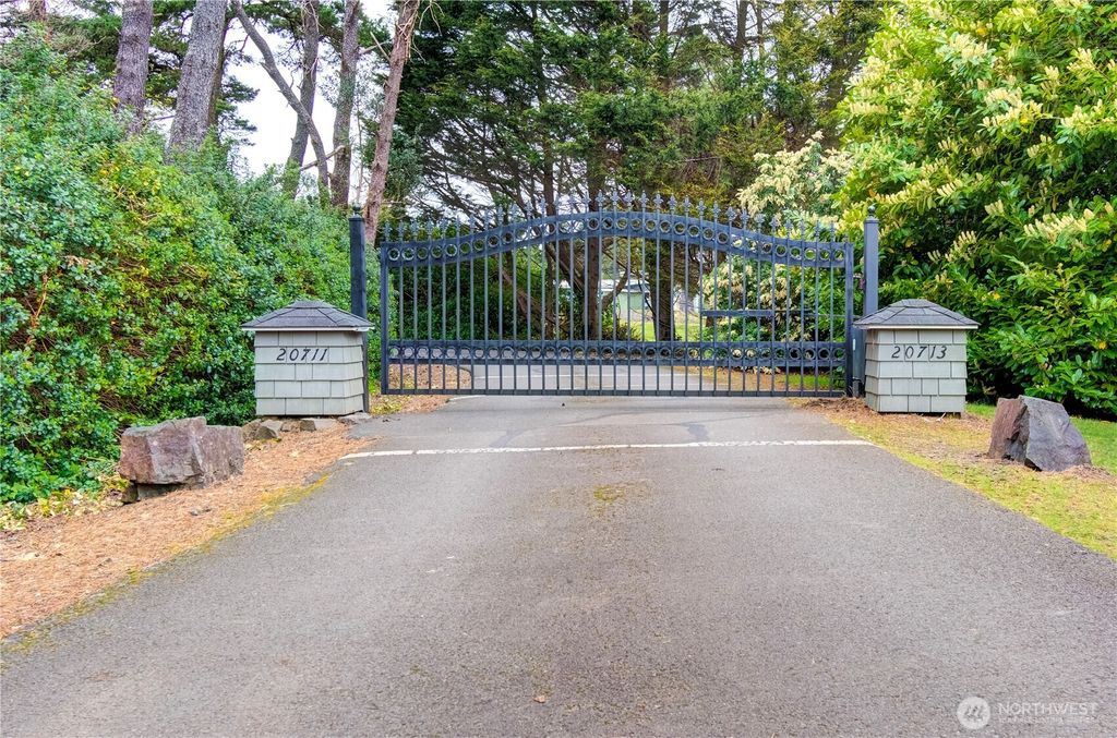 Photo of 20713 Pacifc Way Way #4, Ocean Park, WA 98640 (MLS # 2507539)