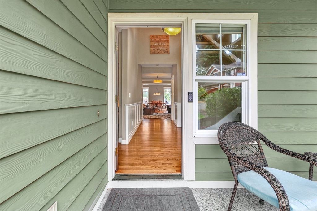 Photo of 9982 185th Court NE, Redmond, WA 98052 (MLS # 2145361)
