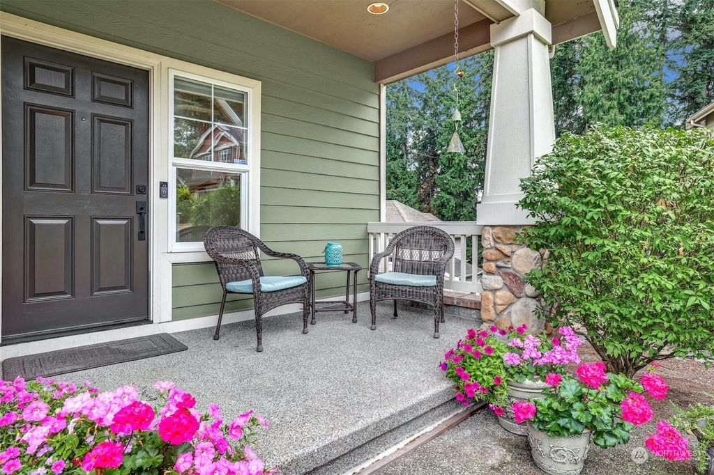 Photo of 9982 185th Court NE, Redmond, WA 98052 (MLS # 2145361)