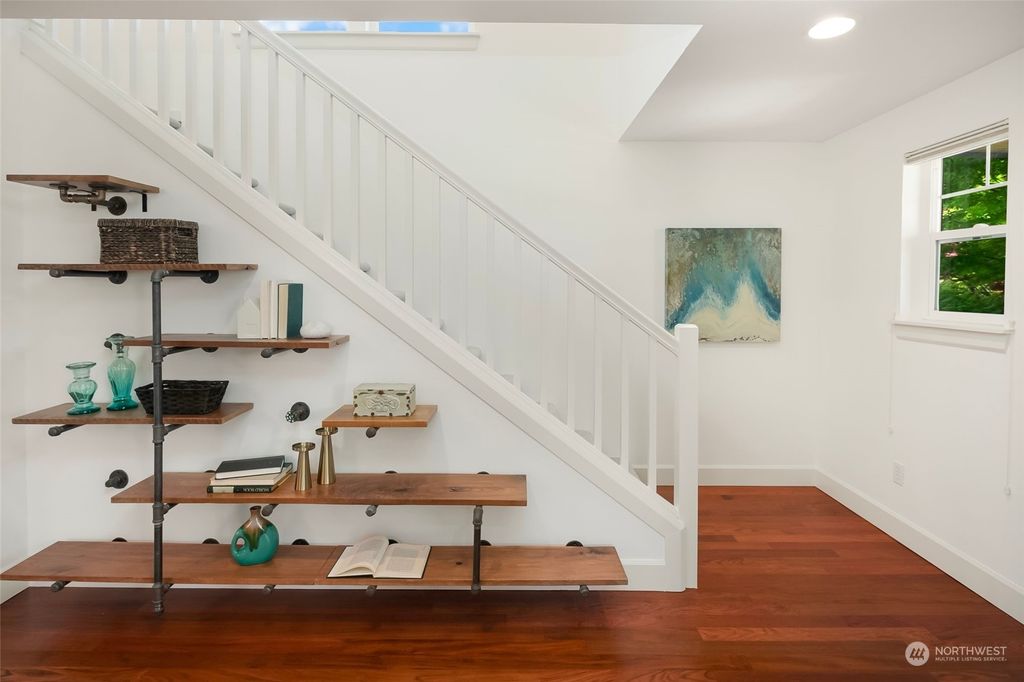 Photo of 4715 S Dawson Street, Seattle, WA 98118 (MLS # 2221884)