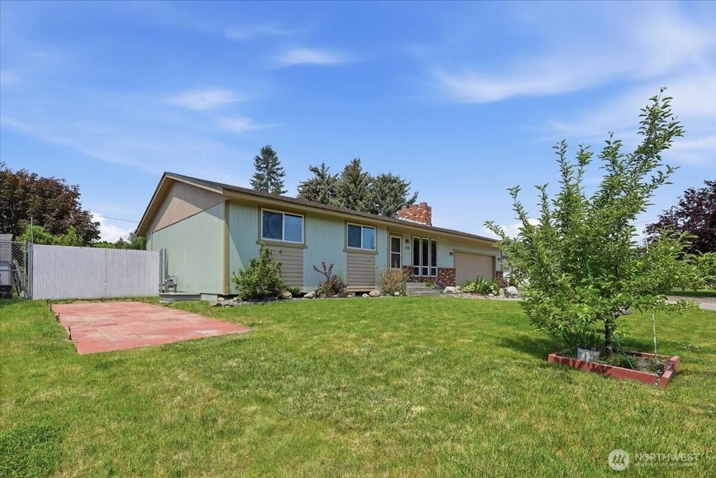 Photo of 1715 N Herald Road, Spokane Valley, WA 99206 (MLS # 2528656)