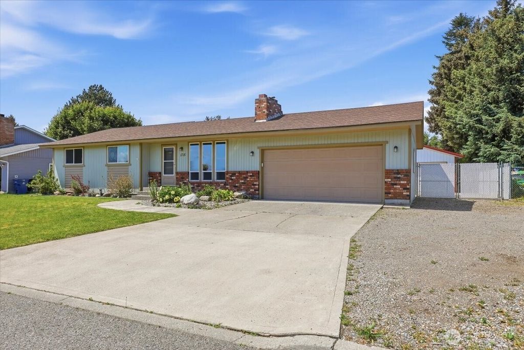 Photo of 1715 N Herald Road, Spokane Valley, WA 99206 (MLS # 2528656)