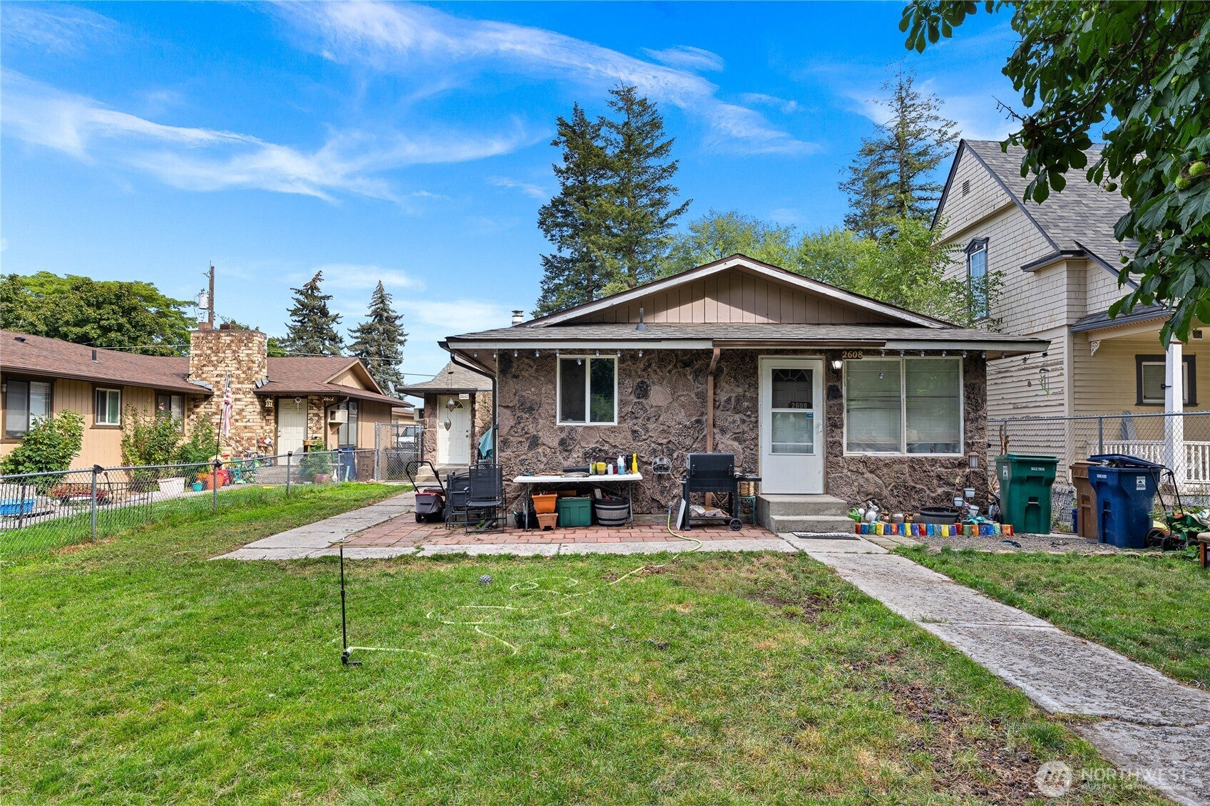 2608 N Madelia Street