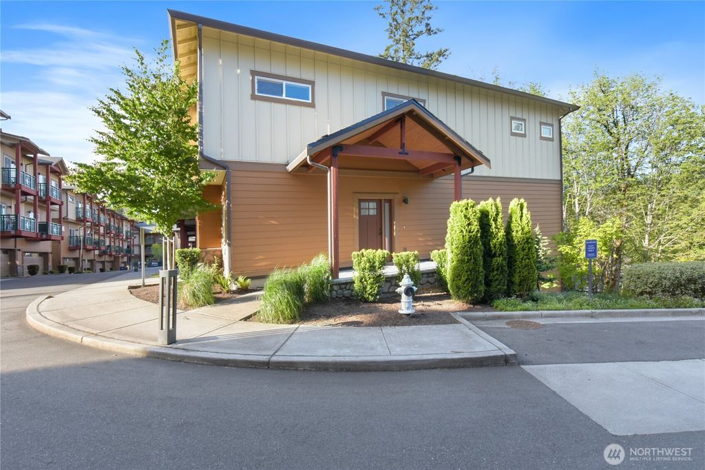 Photo of 1086 Collier Place SW, Issaquah, WA 98027 (MLS # 2371978)