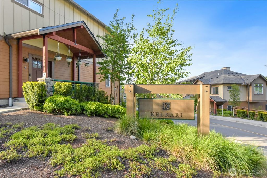 Photo of 1086 Collier Place SW, Issaquah, WA 98027 (MLS # 2371978)