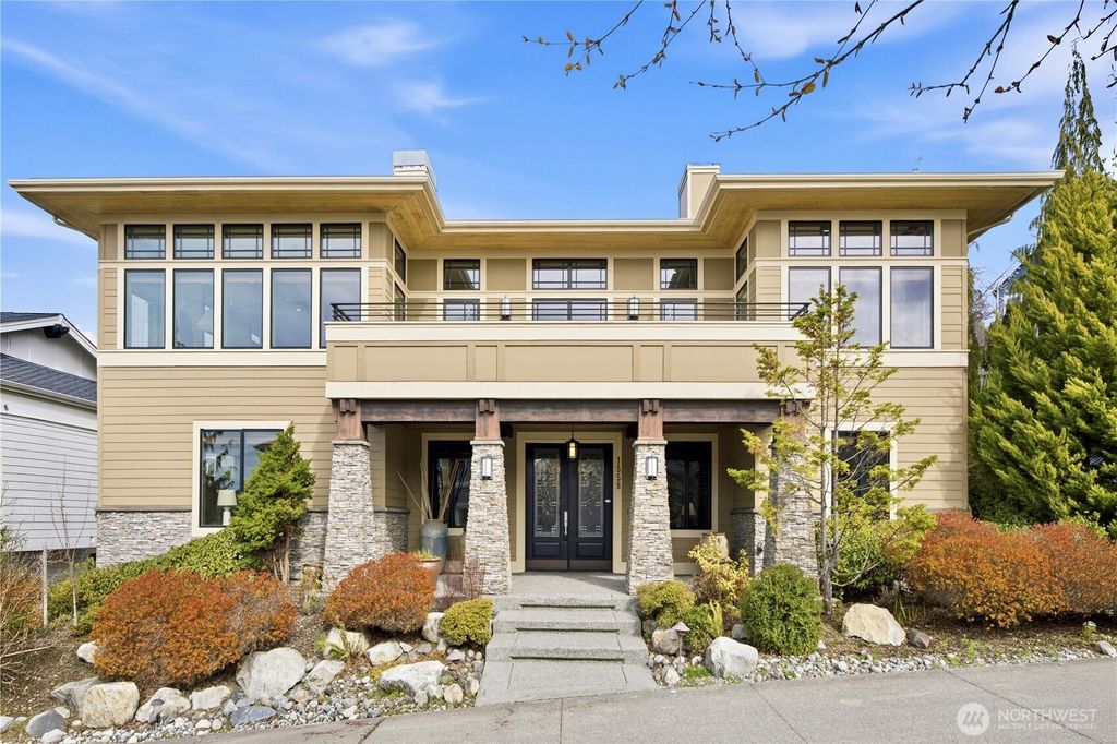 Photo of 1558 26th Court NE, Issaquah, WA 98029 (MLS # 2500266)