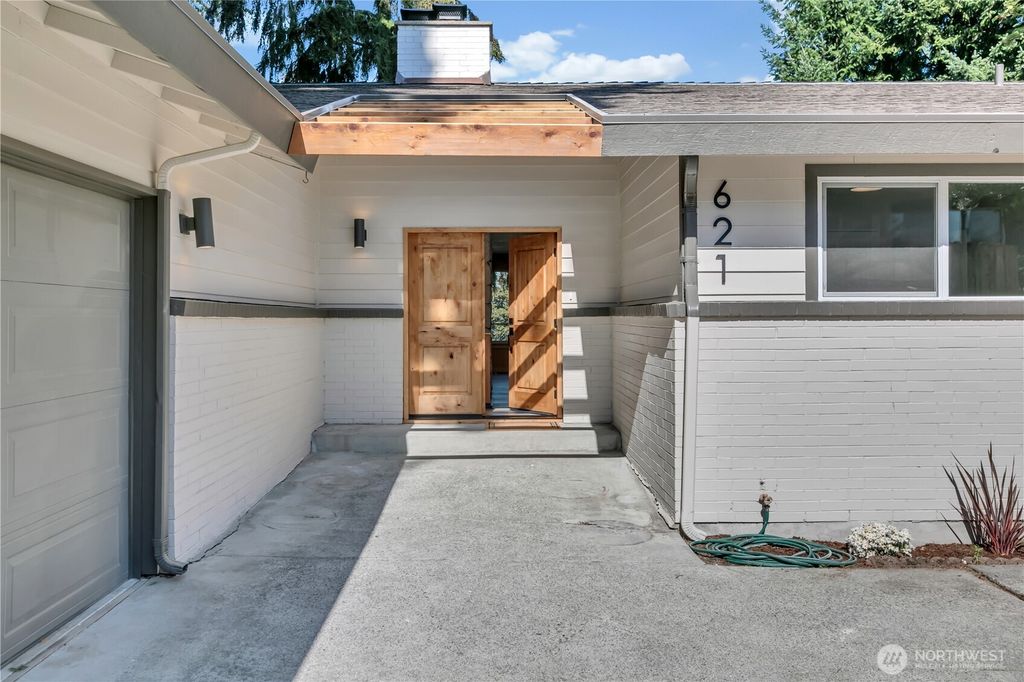 Photo of 621 SW 297 Street, Federal Way, WA 98023 (MLS # 2438223)