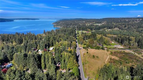 Photo of 1991 E Beachwood Drive, Freeland, WA 98249 (MLS # 2477536)