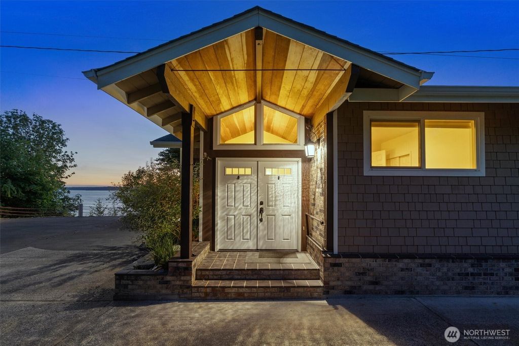 Photo of 28434 5th Place S, Des Moines, WA 98198 (MLS # 2416878)