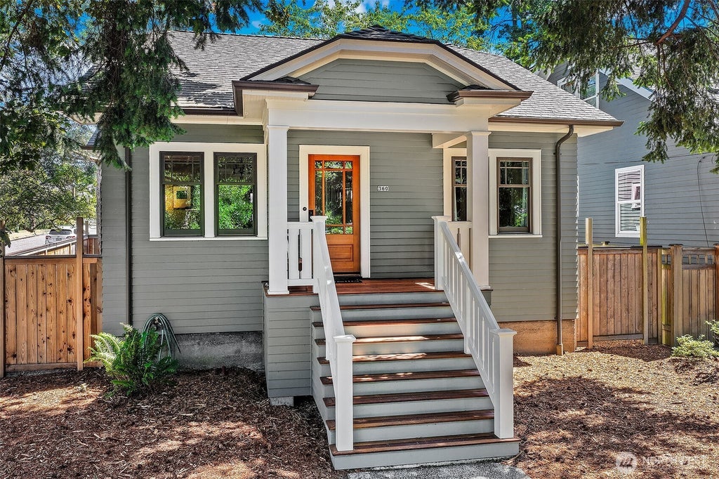 Photo of 360 27th Avenue, Seattle, WA 98122 (MLS # 2541870)