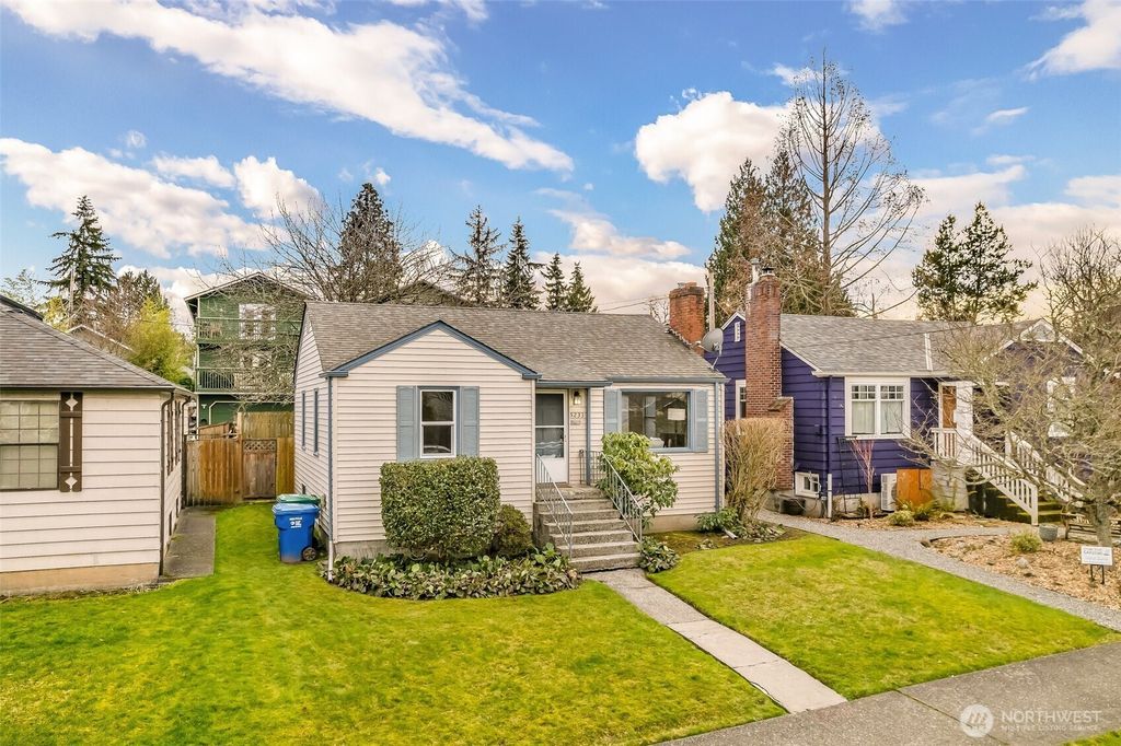 Photo of 5233 S Dawson Street, Seattle, WA 98118 (MLS # 2338763)