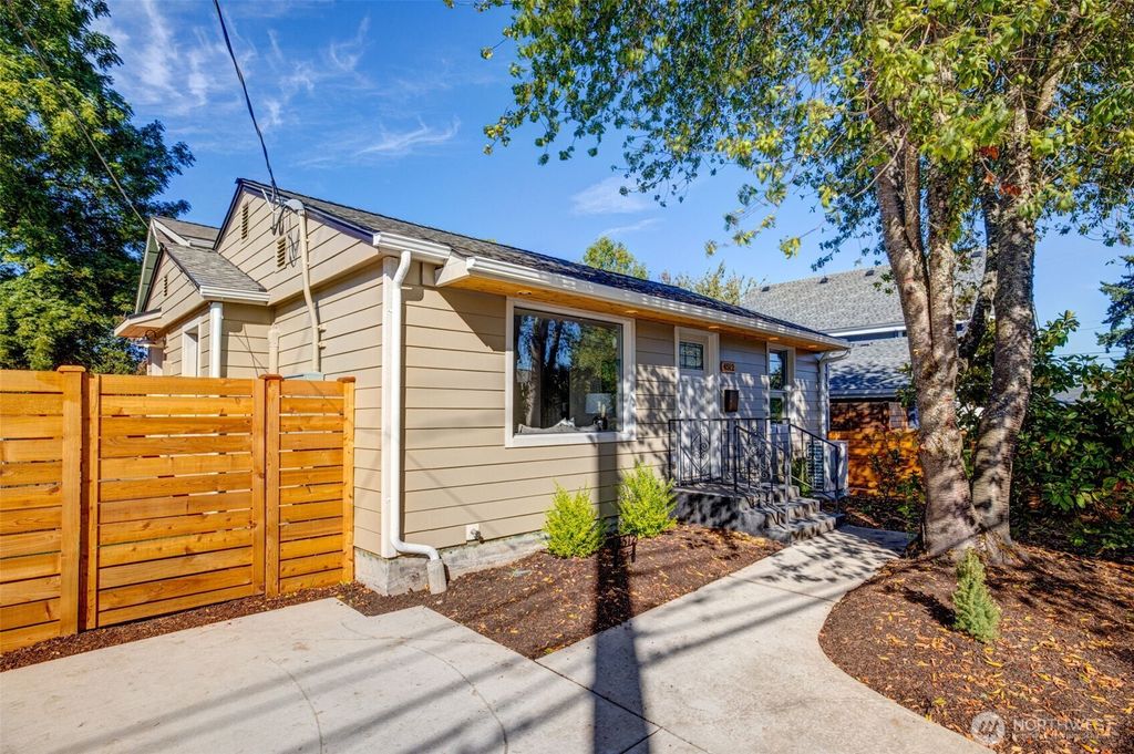 Photo of 4512 S Dawson Street, Seattle, WA 98118 (MLS # 2437929)