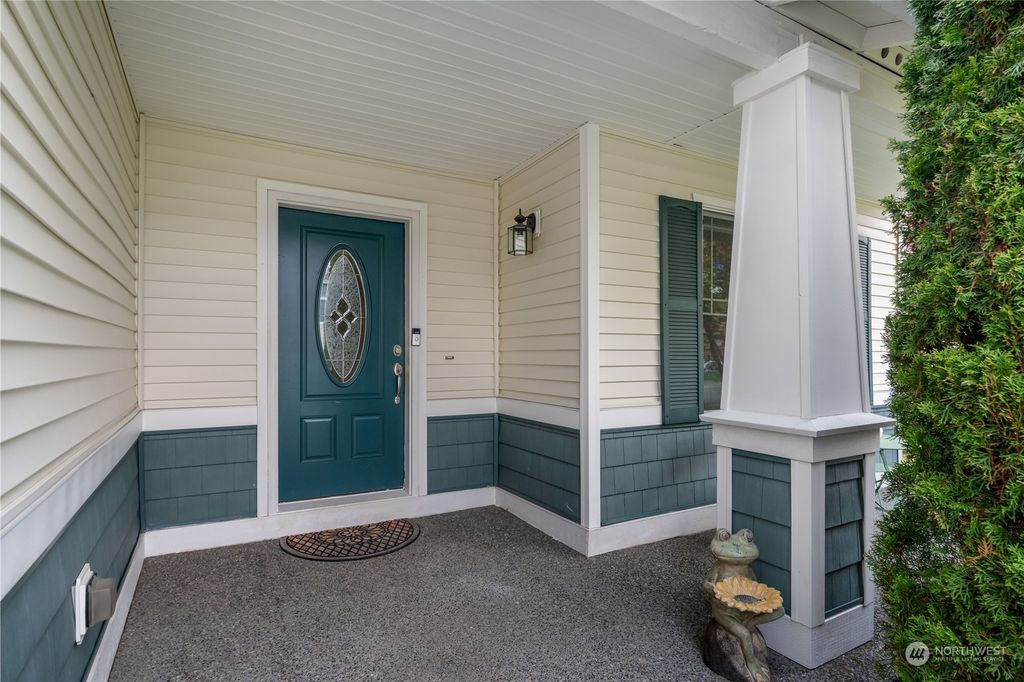 Photo of 24915 SE 18th Street, Sammamish, WA 98075 (MLS # 2220543)
