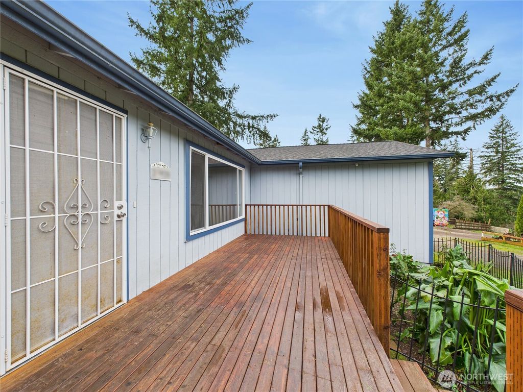 Photo of 20925 260th Avenue SE, Maple Valley, WA 98038 (MLS # 2453276)