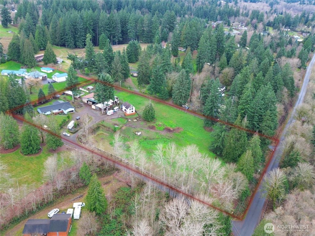 Photo of 20925 260th Avenue SE, Maple Valley, WA 98038 (MLS # 2453276)
