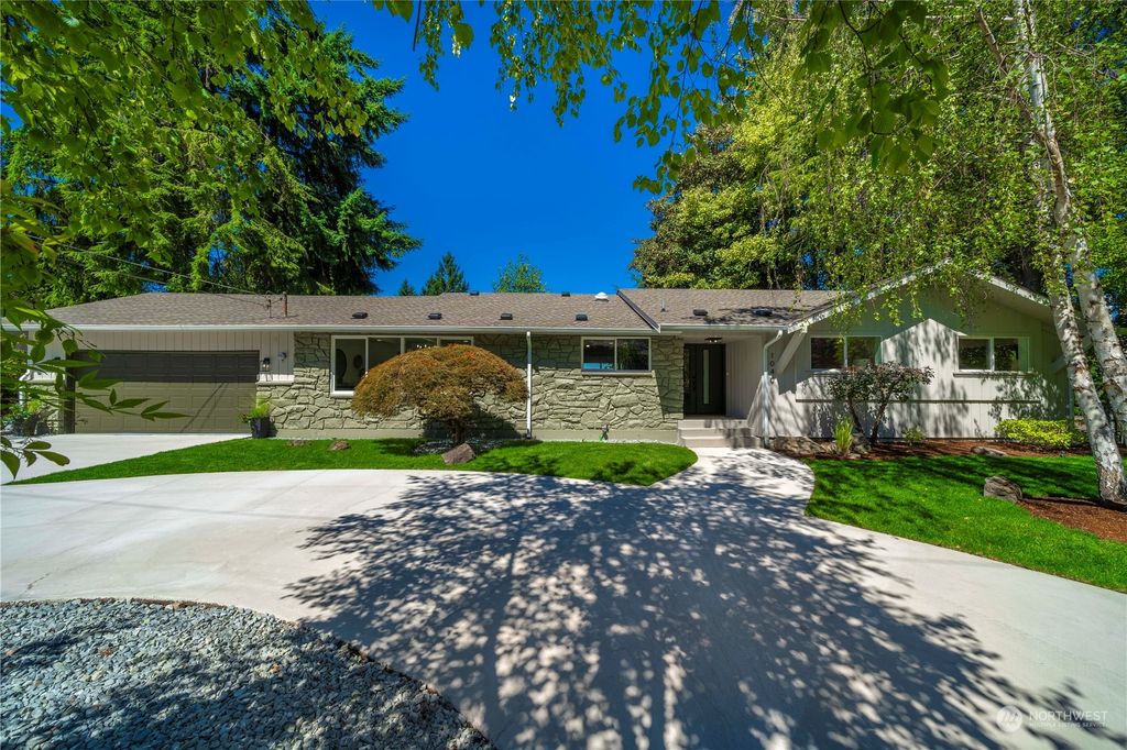 Photo of 1040 S 295th Place, Federal Way, WA 98003 (MLS # 2161004)