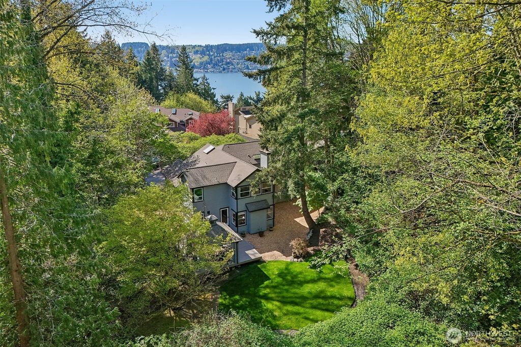 Photo of 15004 61st Place NE, Kenmore, WA 98028 (MLS # 2510559)