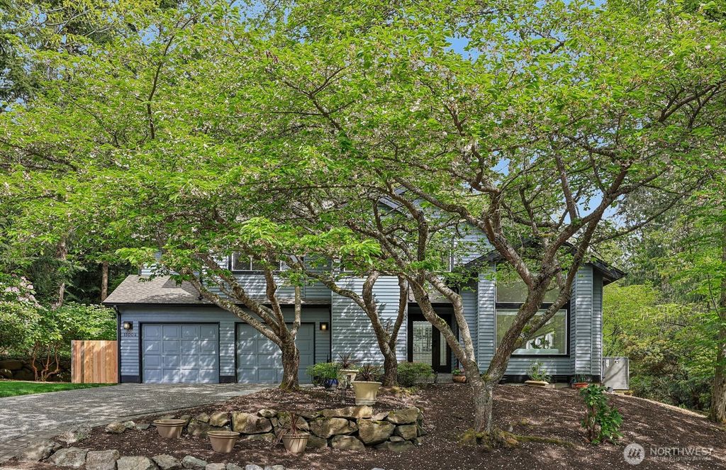 Photo of 15004 61st Place NE, Kenmore, WA 98028 (MLS # 2510559)