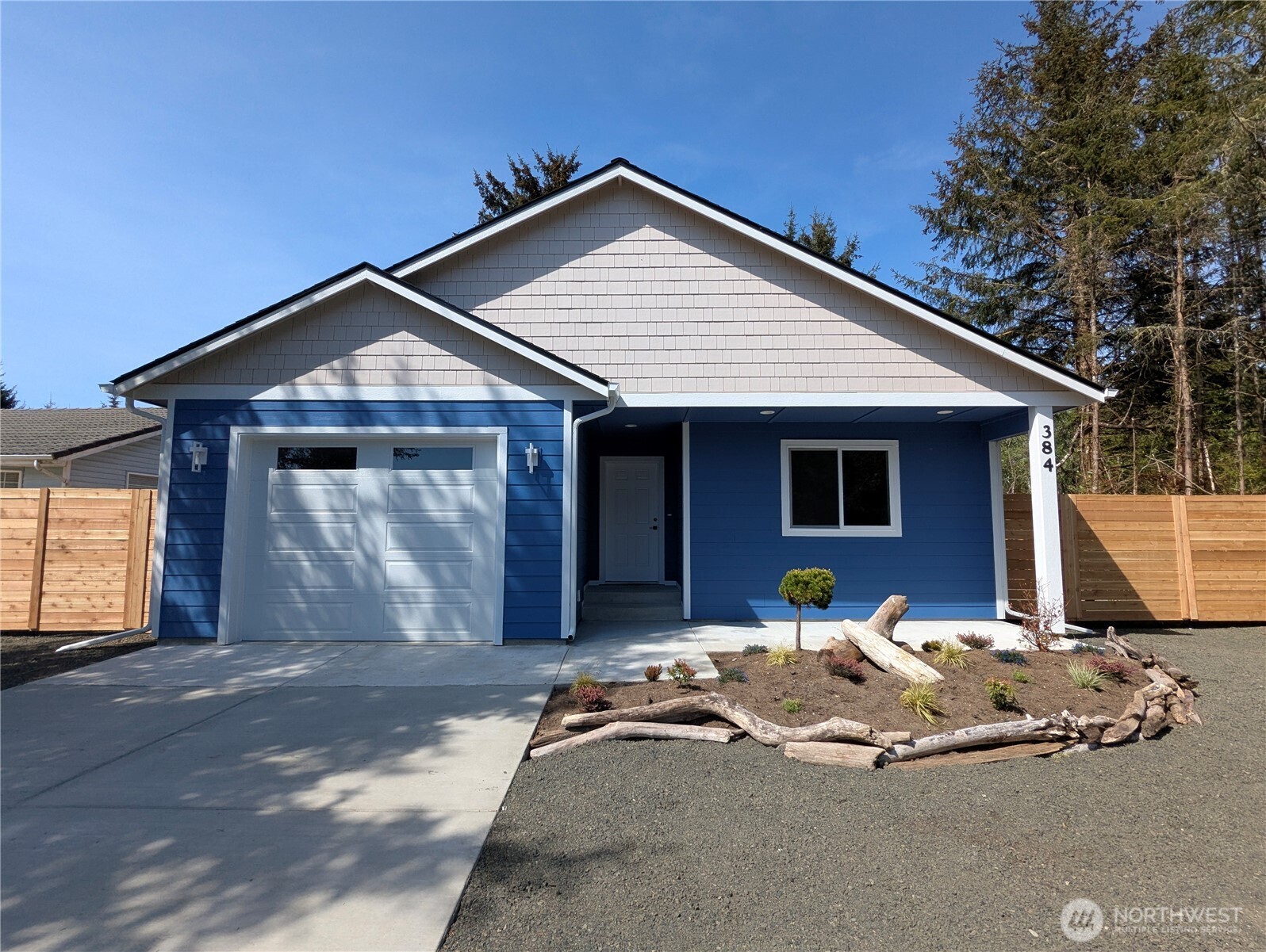 384 Lake Bay Loop SE