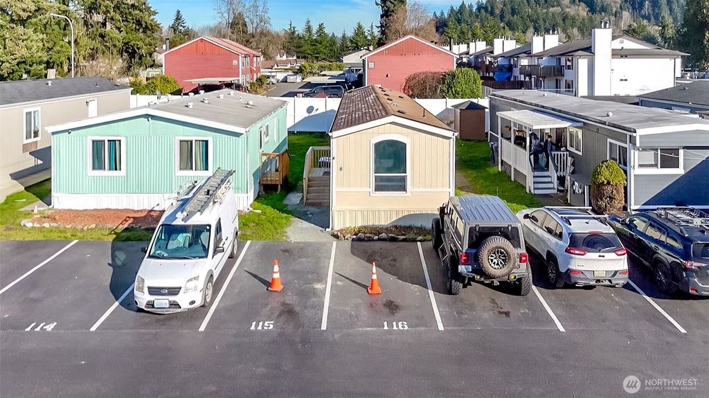 Photo of 210 37th St St SE #8, Auburn, WA 98002 (MLS # 2338202)