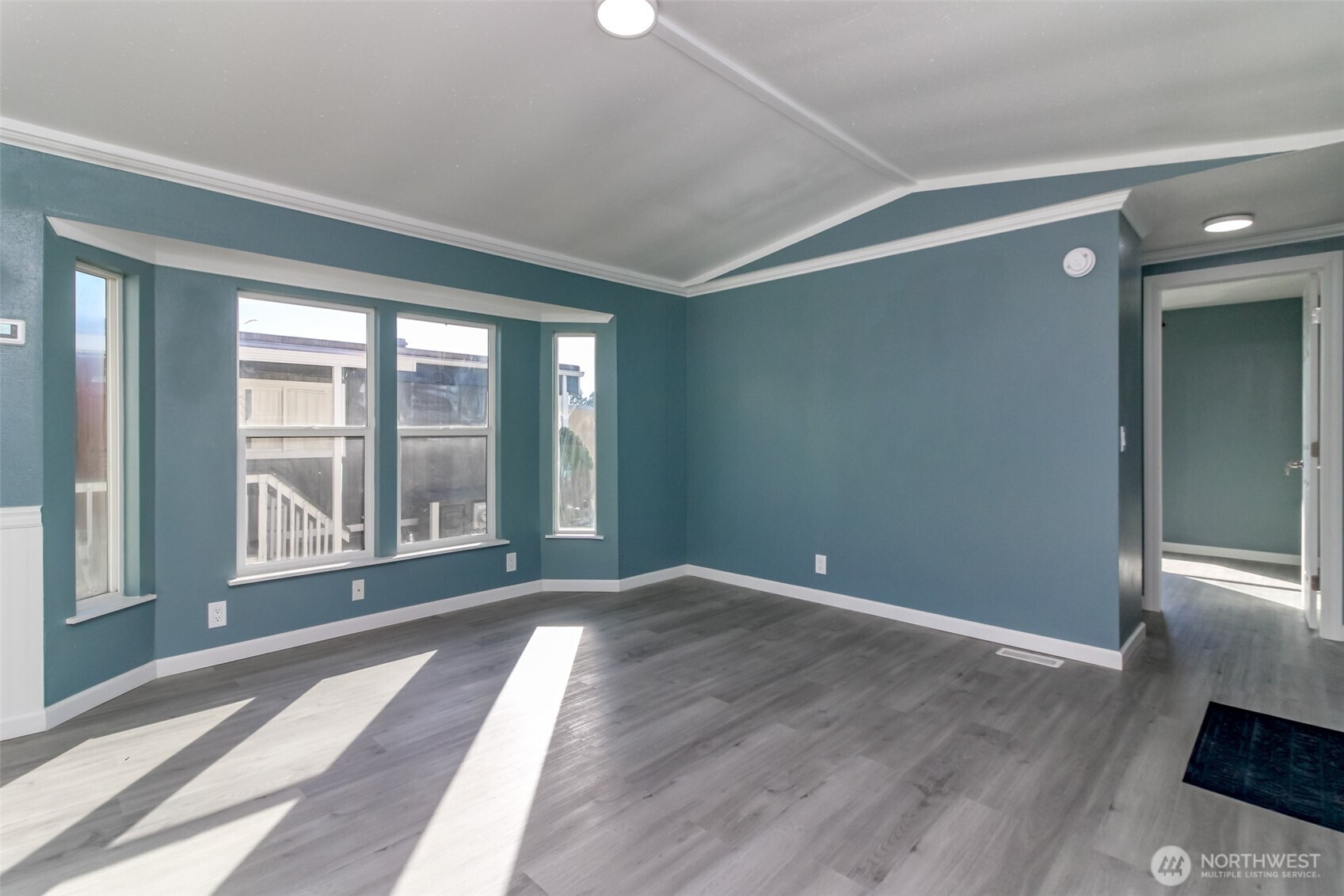 210 37th St SE 8