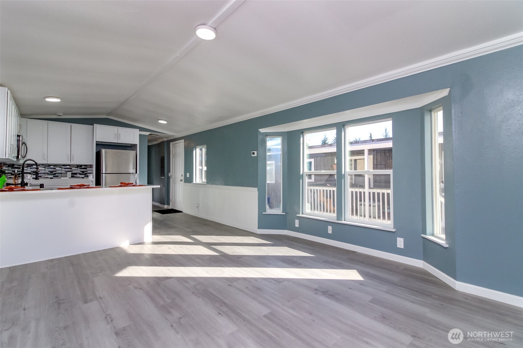 210 37th St SE 8