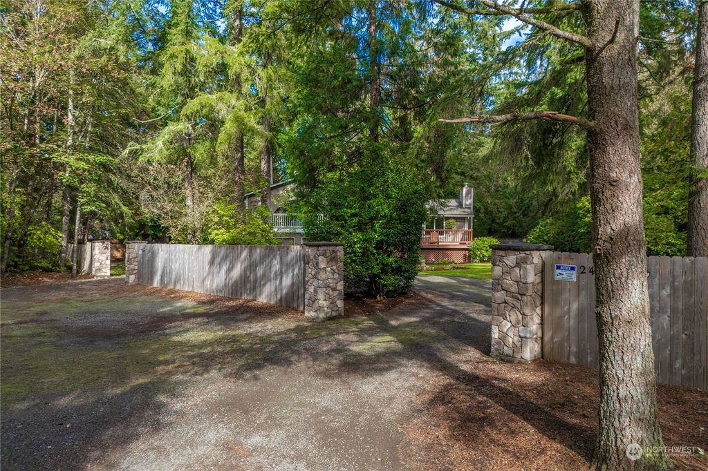 Photo of 24806 184th Place SE, Covington, WA 98042 (MLS # 2295561)