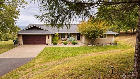 Photo of 143 Rosewood Drive, Chehalis, WA 98532 (MLS # 2582922)