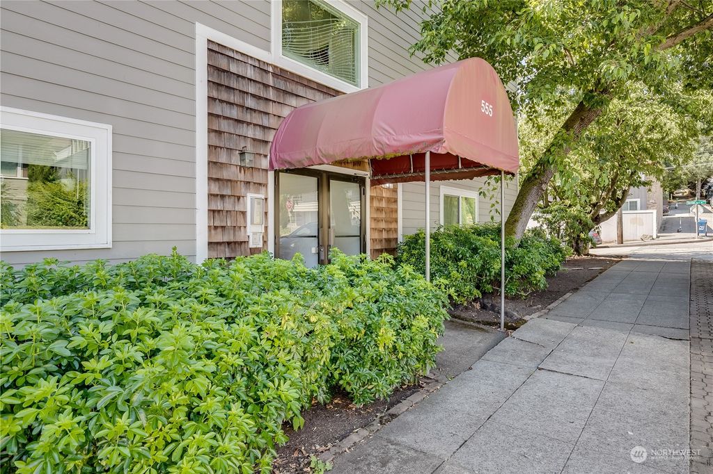 Photo of 555 Prospect Street #5, Seattle, WA 98109 (MLS # 2271222)