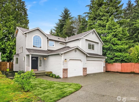 Photo of 2450 Ferndale Place NE, Renton, WA 98056 (MLS # 2553547)