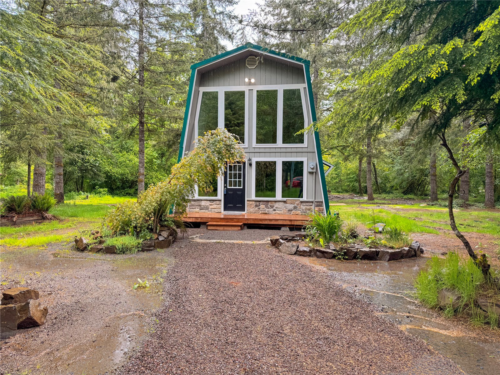 138 Thompson Road 11