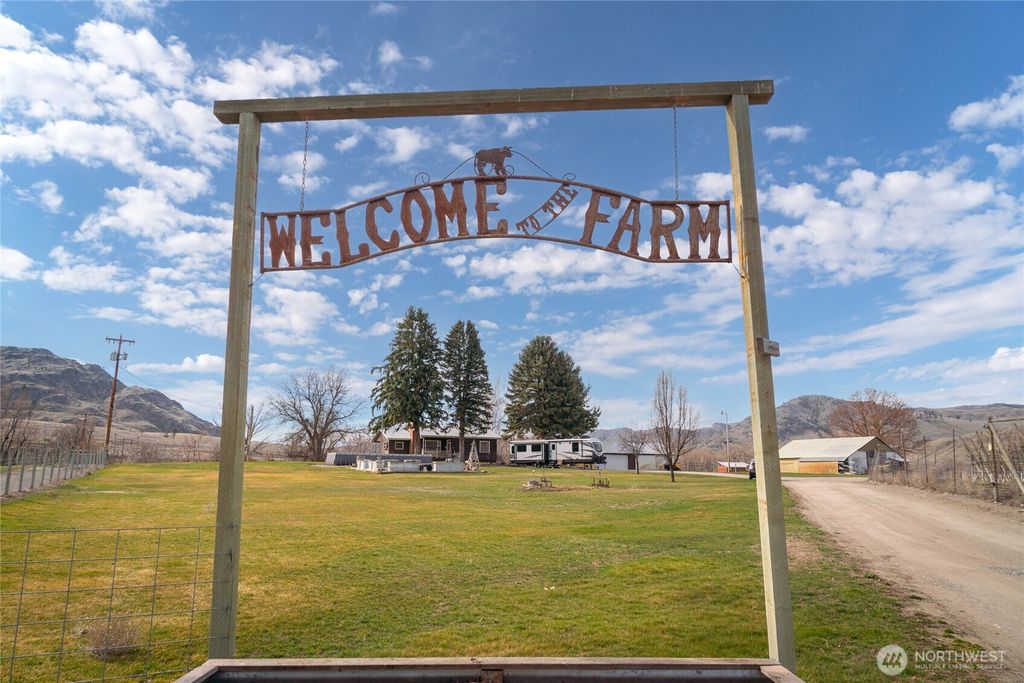 Photo of 5 Alaska Street, Malott, WA 98829 (MLS # 2494545)