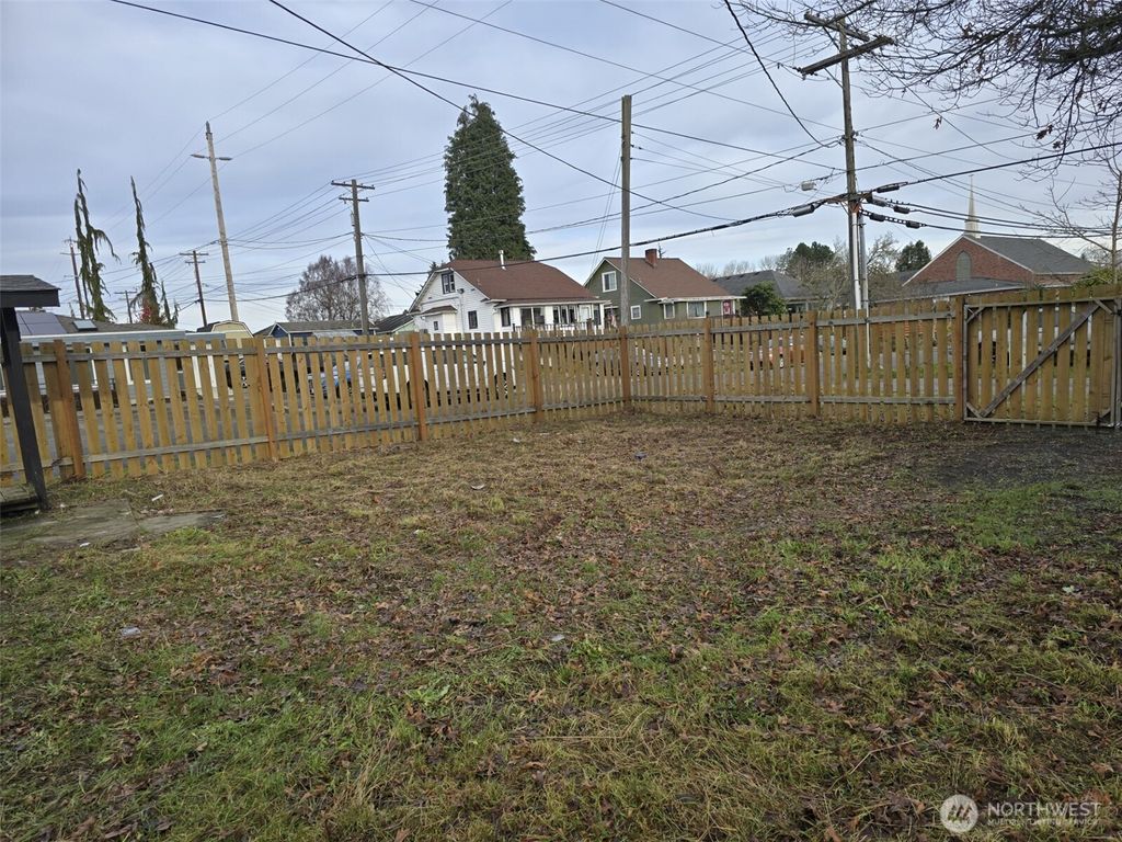 Photo of 1501 Broadway, Everett, WA 98201 (MLS # 2332256)