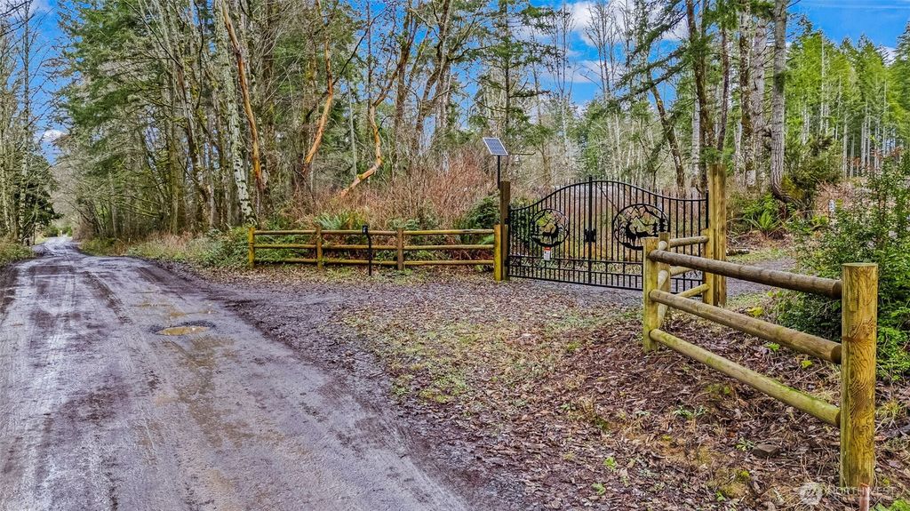 Photo of 12815 154th Avenue NW, Gig Harbor, WA 98329 (MLS # 2489624)