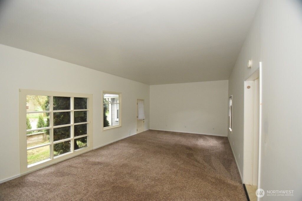 Photo of 2071 Valley Highway, Deming, WA 98244 (MLS # 2511464)