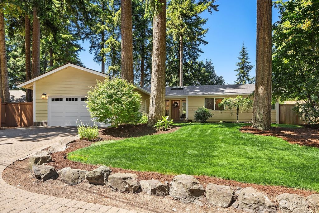Photo of 7282 NE 122nd Street, Kirkland, WA 98034 (MLS # 2261809)