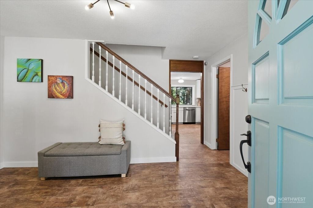 Photo of 1610 202nd Place SW, Lynnwood, WA 98036 (MLS # 2521231)