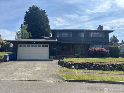 Photo of 4464 122nd Avenue SE, Bellevue, WA 98006 (MLS # 2524361)