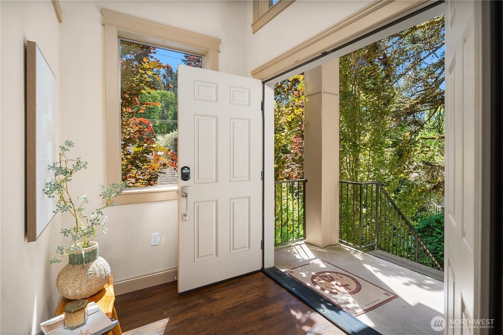 Photo of 557 SE Andrews Street #D, Issaquah, WA 98027 (MLS # 2523787)